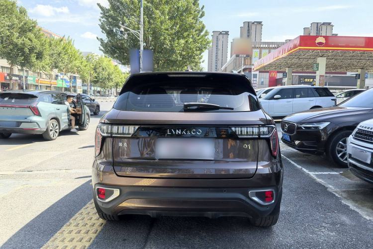 Used Lynk & Co 01 2017 2.0T Two-Wheel-Drive Version Exterior 4