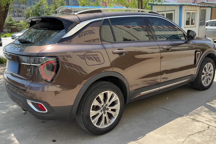 Used Lynk & Co 01 2017 2.0T Two-Wheel-Drive Version Exterior 5