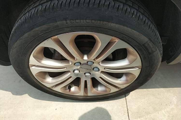 Used Lynk & Co 01 2017 2.0T Two-Wheel Drive Pro Edition Exterior 5