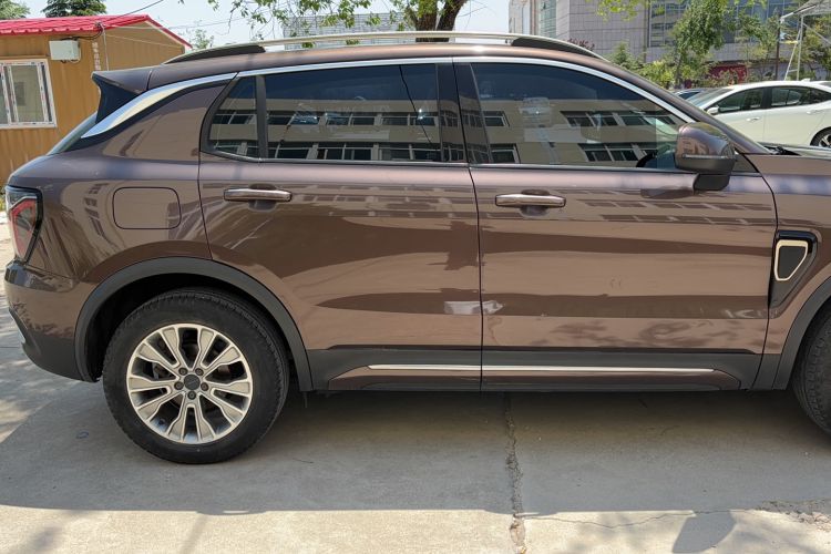 Used Lynk & Co 01 2017 2.0T Two-Wheel-Drive Version Exterior 6
