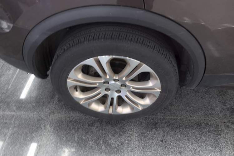 Used Lynk & Co 01 2017 2.0T Two-Wheel Drive Pro Edition Exterior 8