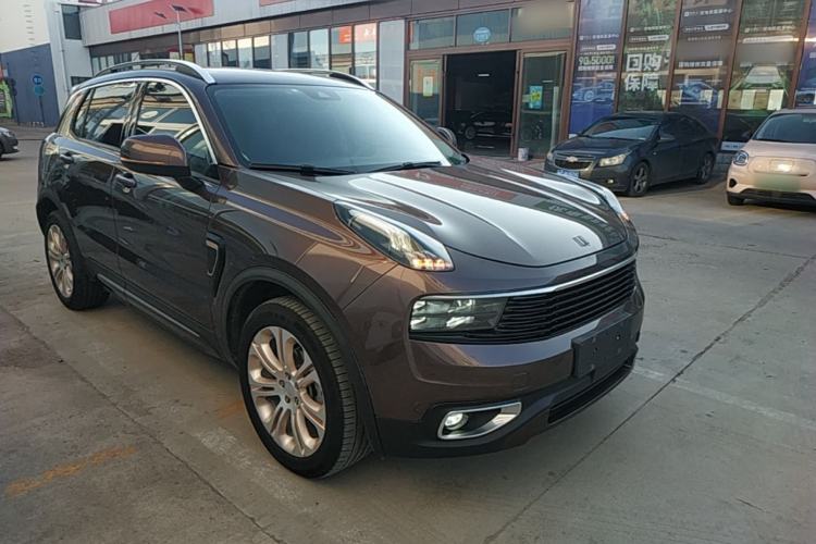 Used Lynk & Co 01 2017 2.0T Two-Wheel Drive Pro Edition Front Right 45 Deg