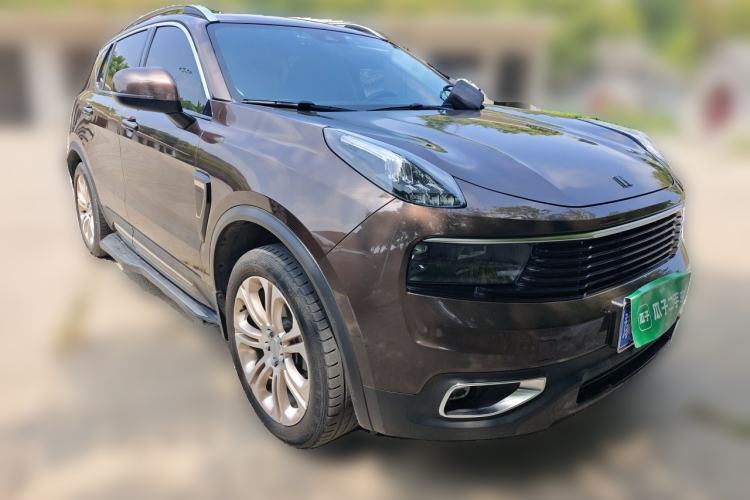 Used Lynk & Co 01 2017 2.0T Two-Wheel Drive Pro Edition Front Right 45 Deg
