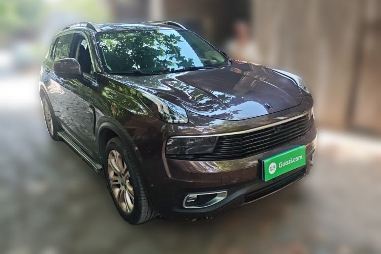 Used Lynk & Co 01 2017 2.0T Two-Wheel Drive Pro Edition Front Right 45 Deg