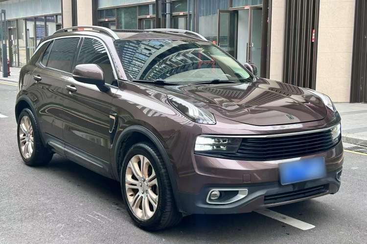 Used Lynk & Co 01 2017 2.0T Two-Wheel Drive Pro Edition Front Right 45 Deg