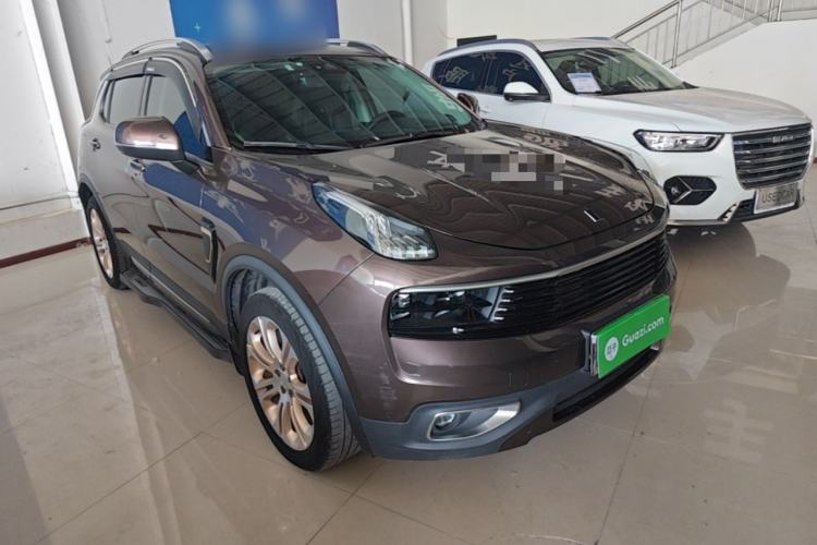 Used Lynk & Co 01 2017 2.0T Two-Wheel Drive Pro Edition Front Right 45 Deg