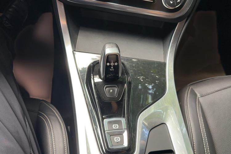 Used Lynk & Co 01 2017 2.0T Two-Wheel Drive Pro Edition Gear Lever
