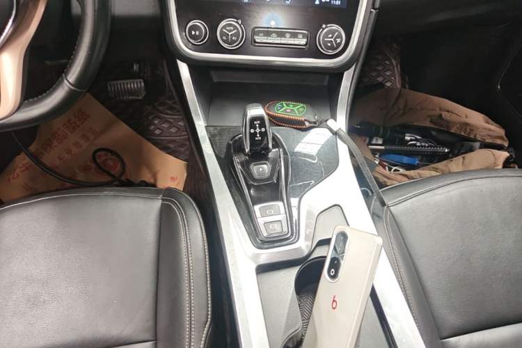 Used Lynk & Co 01 2017 2.0T Two-Wheel-Drive Version Gear Lever
