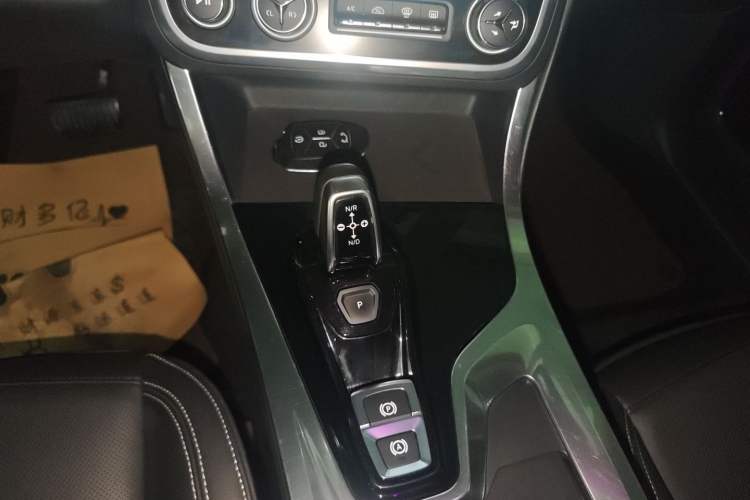 Used Lynk & Co 01 2017 2.0T Two-Wheel Drive Pro Edition Gear Lever