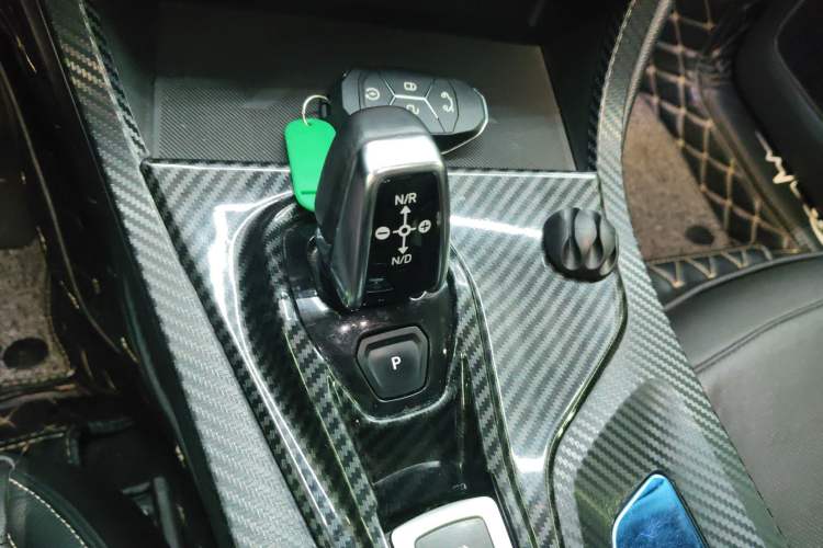 Used Lynk & Co 01 2017 2.0T Two-Wheel Drive Pro Edition Gear Lever