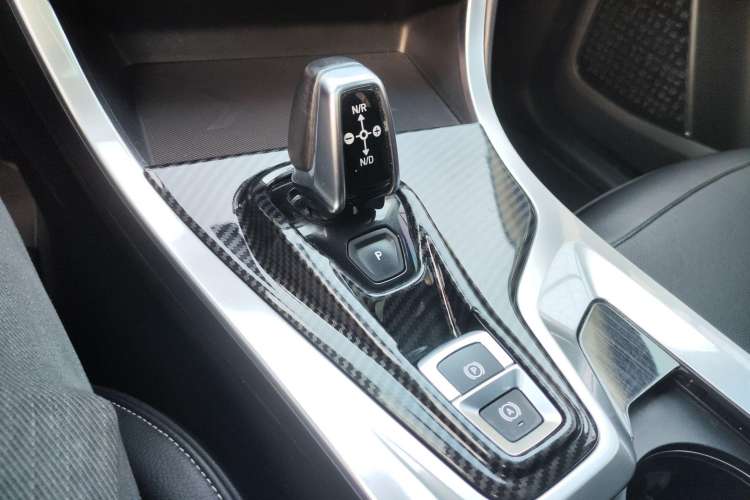Used Lynk & Co 01 2017 2.0T Two-Wheel Drive Pro Edition Gear Lever