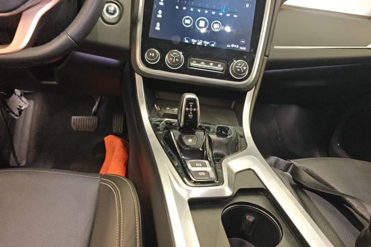 Used Lynk & Co 01 2017 2.0T Two-Wheel Drive Pro Edition Gear Lever