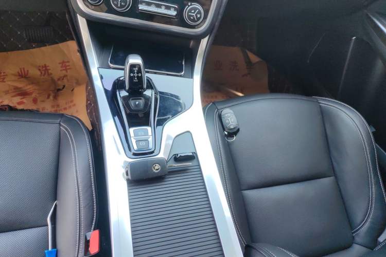 Used Lynk & Co 01 2017 2.0T Two-Wheel Drive Pro Edition Gear Lever