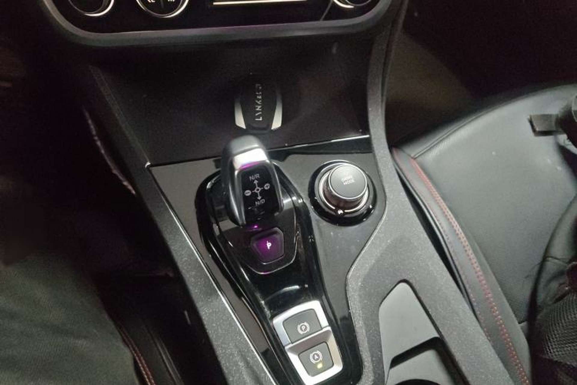 Used Lynk & Co 01 2017 2.0T Four-Wheel Drive Pro Edition Gear Lever