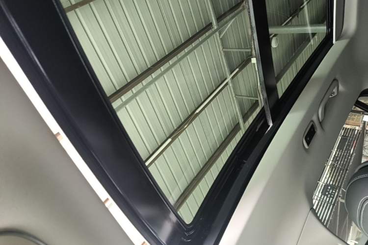 Used Lynk & Co 01 2017 2.0T Two-Wheel Drive Pro Edition Headliner
