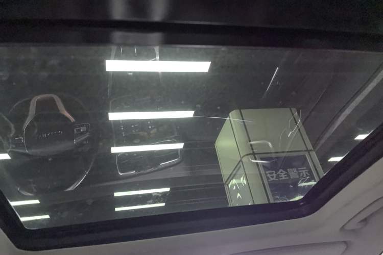 Used Lynk & Co 01 2017 2.0T Two-Wheel Drive Pro Edition Headliner