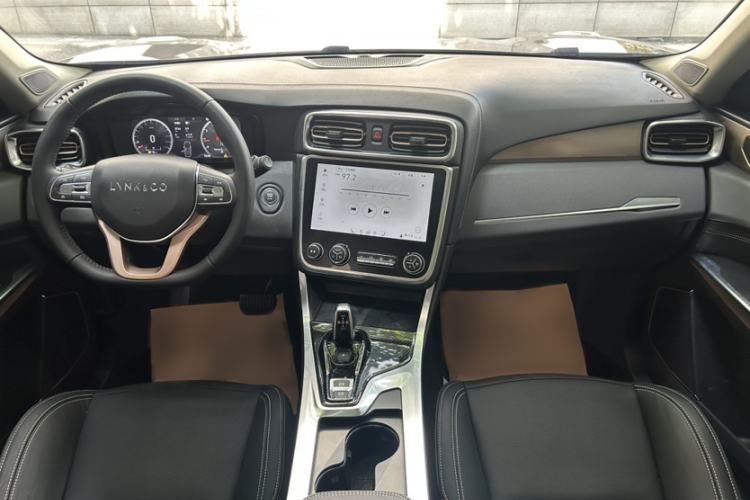 Used Lynk & Co 01 2017 2.0T Two-Wheel Drive Pro Edition Interior 10
