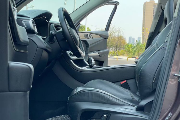 Used Lynk & Co 01 2017 2.0T Two-Wheel-Drive Version Interior 2