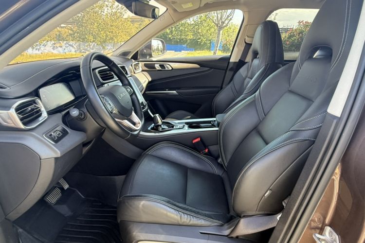 Used Lynk & Co 01 2017 2.0T Two-Wheel Drive Pro Edition Interior 3