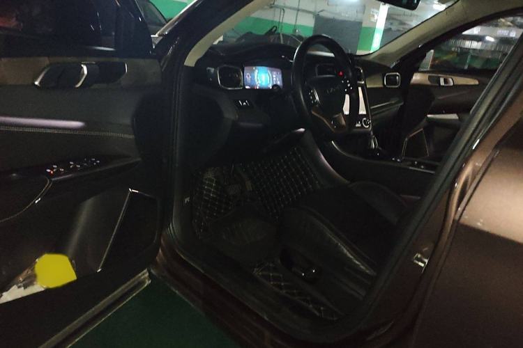 Used Lynk & Co 01 2017 2.0T Two-Wheel-Drive Version Interior 3