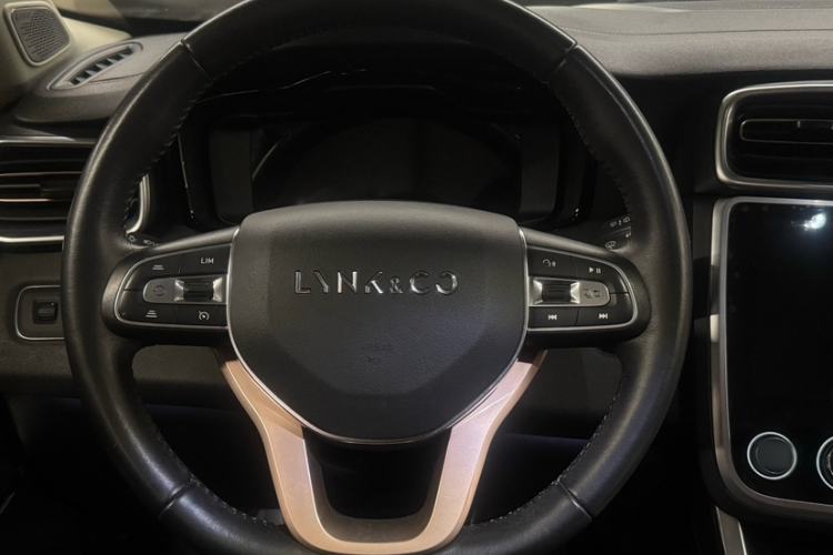 Used Lynk & Co 01 2017 2.0T Two-Wheel Drive Pro Edition Interior 4