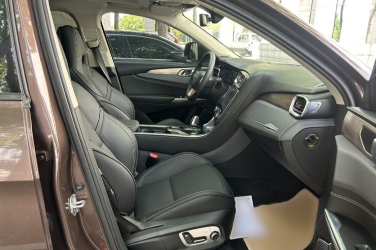 Used Lynk & Co 01 2017 2.0T Two-Wheel Drive Pro Edition Interior 6
