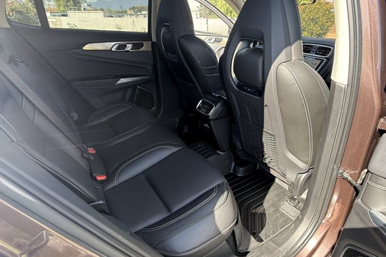 Used Lynk & Co 01 2017 2.0T Two-Wheel Drive Pro Edition Interior 6