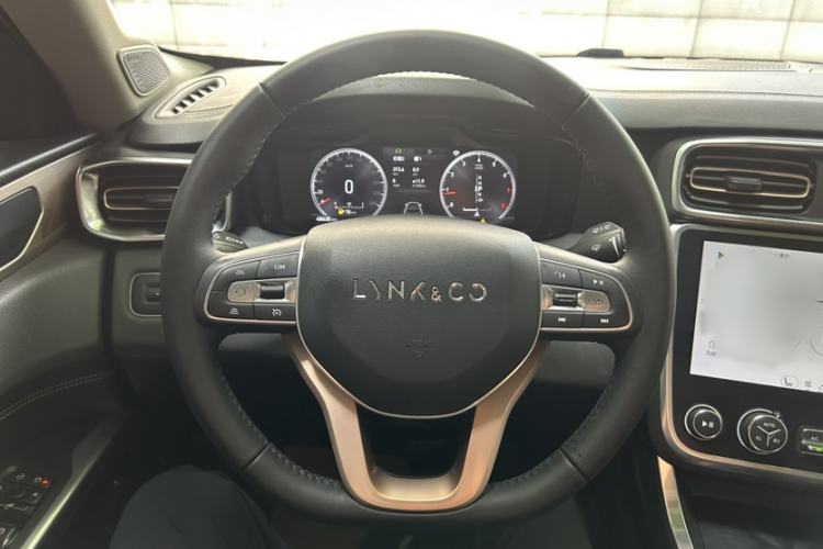 Used Lynk & Co 01 2017 2.0T Two-Wheel Drive Pro Edition Interior 9