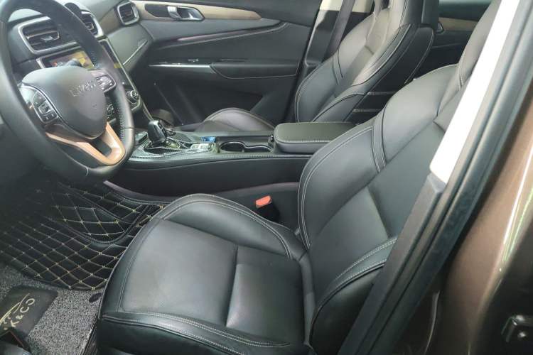 Used Lynk & Co 01 2017 2.0T Two-Wheel Drive Pro Edition Left Front Seat