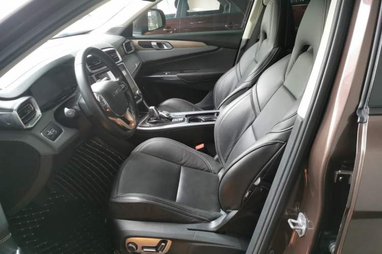 Used Lynk & Co 01 2017 2.0T Two-Wheel Drive Pro Edition Left Front Seat