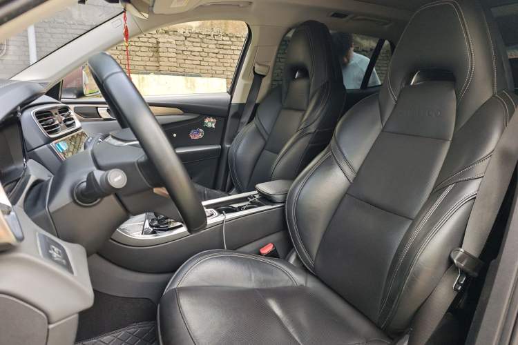 Used Lynk & Co 01 2017 2.0T Two-Wheel Drive Pro Edition Left Front Seat
