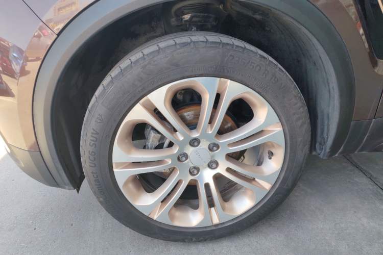 Used Lynk & Co 01 2017 2.0T Two-Wheel Drive Pro Edition Left Front Wheel Hub
