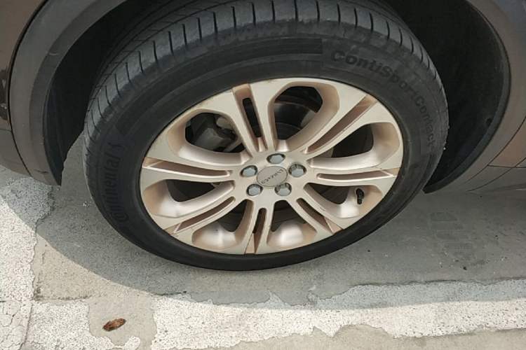 Used Lynk & Co 01 2017 2.0T Two-Wheel Drive Pro Edition Left Front Wheel Hub