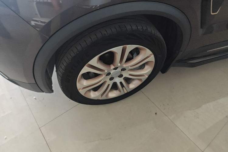 Used Lynk & Co 01 2017 2.0T Two-Wheel Drive Pro Edition Left Front Wheel Hub