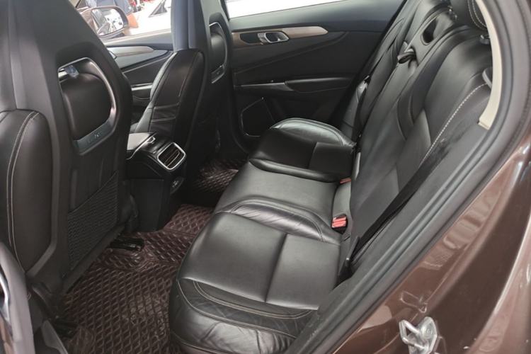 Used Lynk & Co 01 2017 2.0T Two-Wheel-Drive Version Left Rear Seat