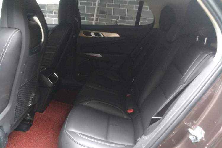 Used Lynk & Co 01 2017 2.0T Two-Wheel Drive Pro Edition Left Rear Seat