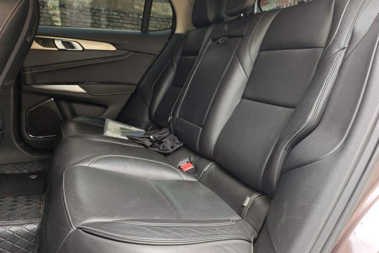 Used Lynk & Co 01 2017 2.0T Two-Wheel Drive Pro Edition Left Rear Seat