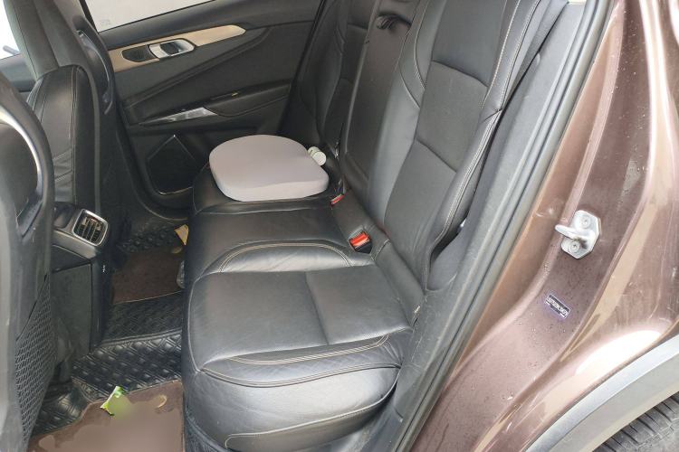 Used Lynk & Co 01 2017 2.0T Two-Wheel Drive Pro Edition Left Rear Seat