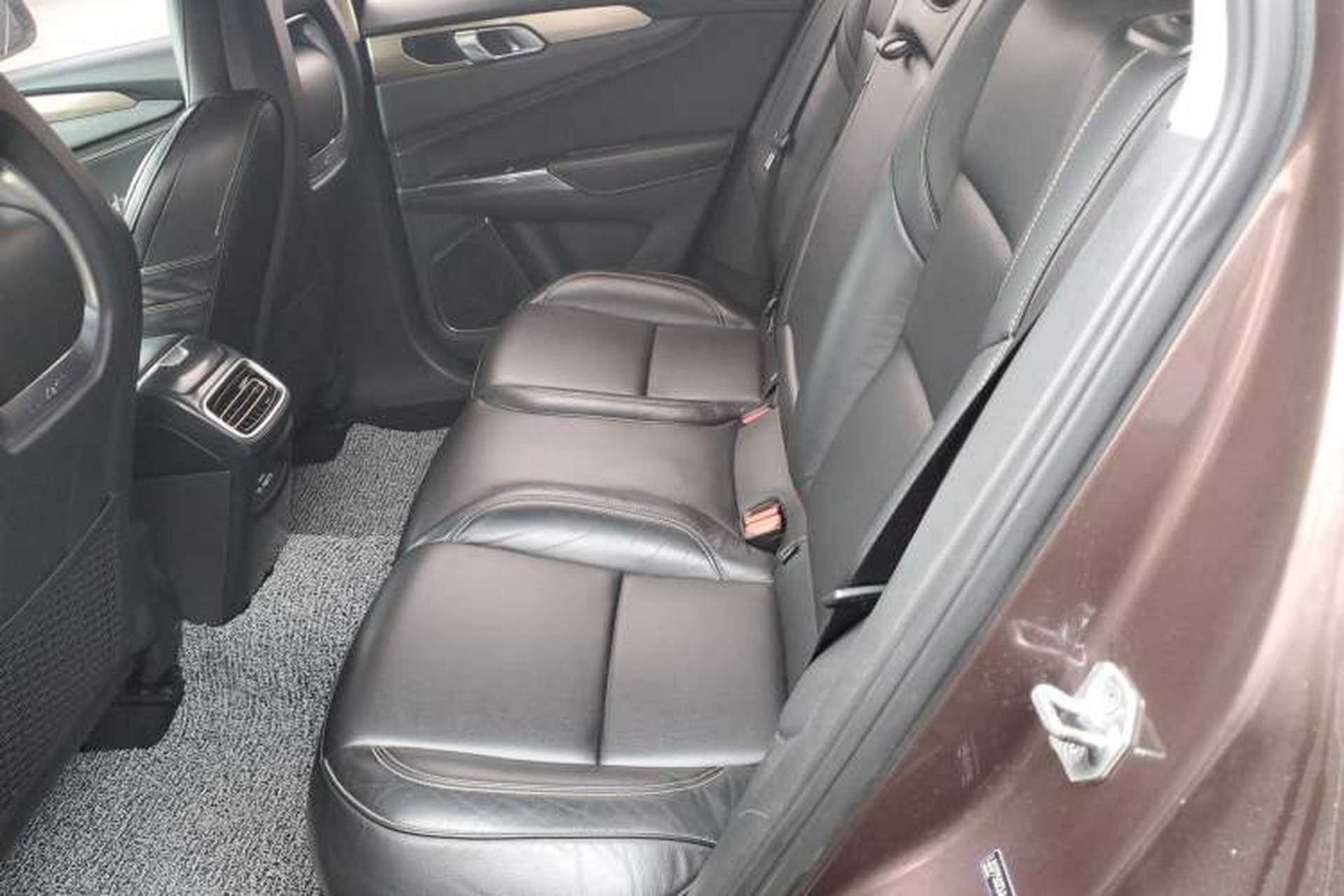 Used Lynk & Co 01 2017 2.0T Two-Wheel-Drive Version Left Rear Seat