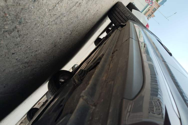 Used Lynk & Co 01 2017 2.0T Two-Wheel Drive Pro Edition Left Side Sill