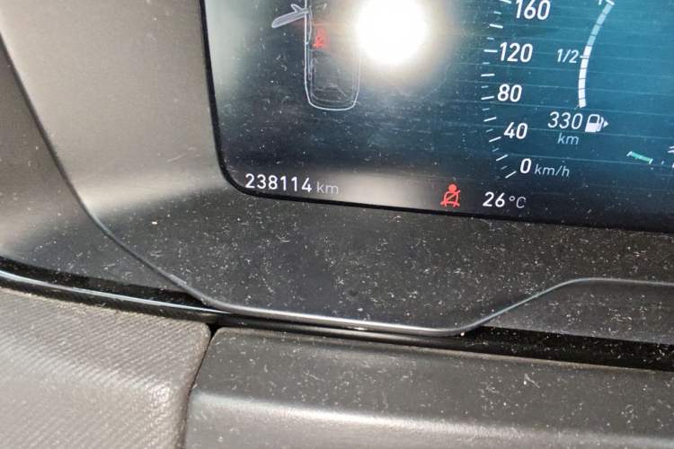 Used Lynk & Co 01 2017 2.0T Two-Wheel Drive Pro Edition Odometer Close Up