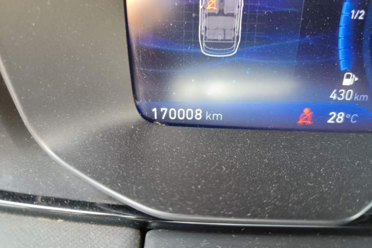 Used Lynk & Co 01 2017 2.0T Two-Wheel-Drive Version Odometer Close Up