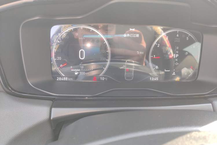 Used Lynk & Co 01 2017 2.0T Two-Wheel Drive Pro Edition Odometer Close Up