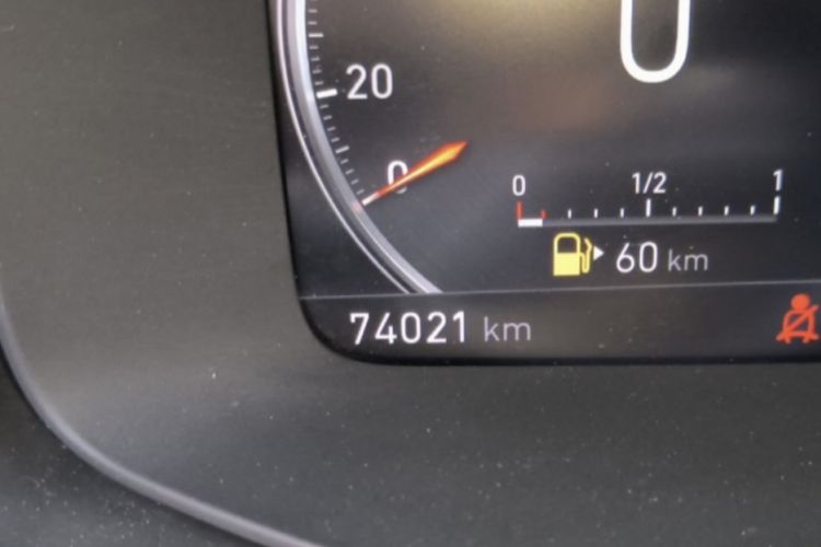 Used Lynk & Co 01 2017 2.0T Two-Wheel-Drive Version Odometer Close Up