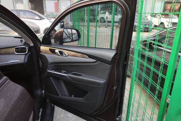 Used Lynk & Co 01 2017 2.0T Two-Wheel Drive Pro Edition Right Front Door Interior