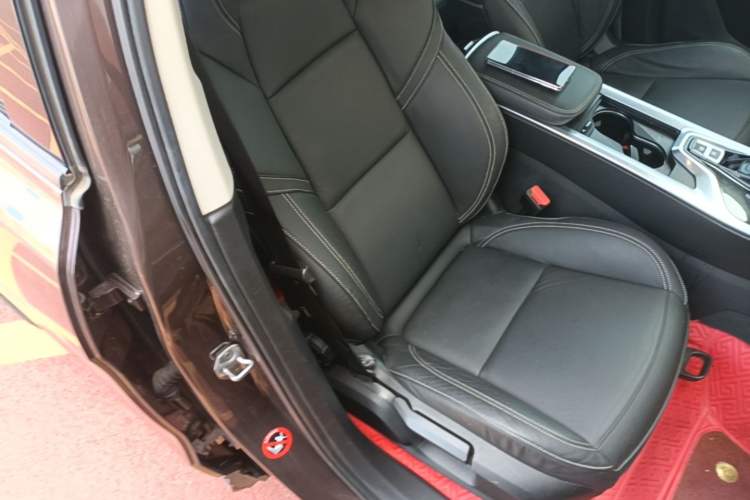 Used Lynk & Co 01 2017 2.0T Two-Wheel-Drive Version Right Front Seat