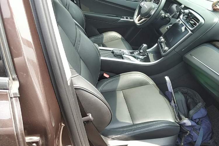 Used Lynk & Co 01 2017 2.0T Two-Wheel Drive Pro Edition Right Front Seat