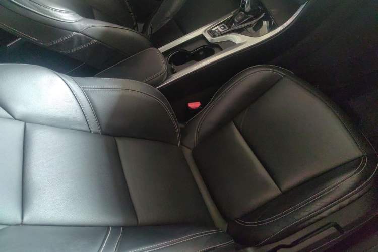 Used Lynk & Co 01 2017 2.0T Two-Wheel-Drive Version Right Front Seat