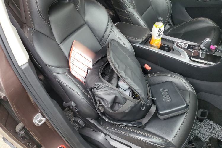 Used Lynk & Co 01 2017 2.0T Two-Wheel-Drive Version Right Front Seat