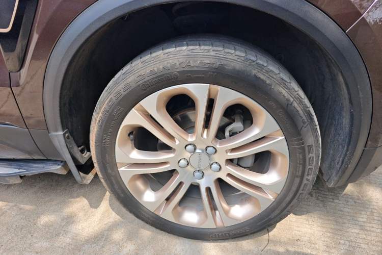 Used Lynk & Co 01 2017 2.0T Two-Wheel Drive Pro Edition Right Front Wheel Hub